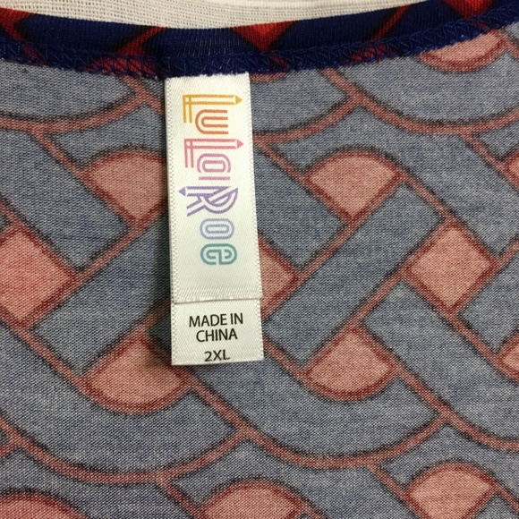 Lularoe 2xl Classic Tee - Picture 2 of 5